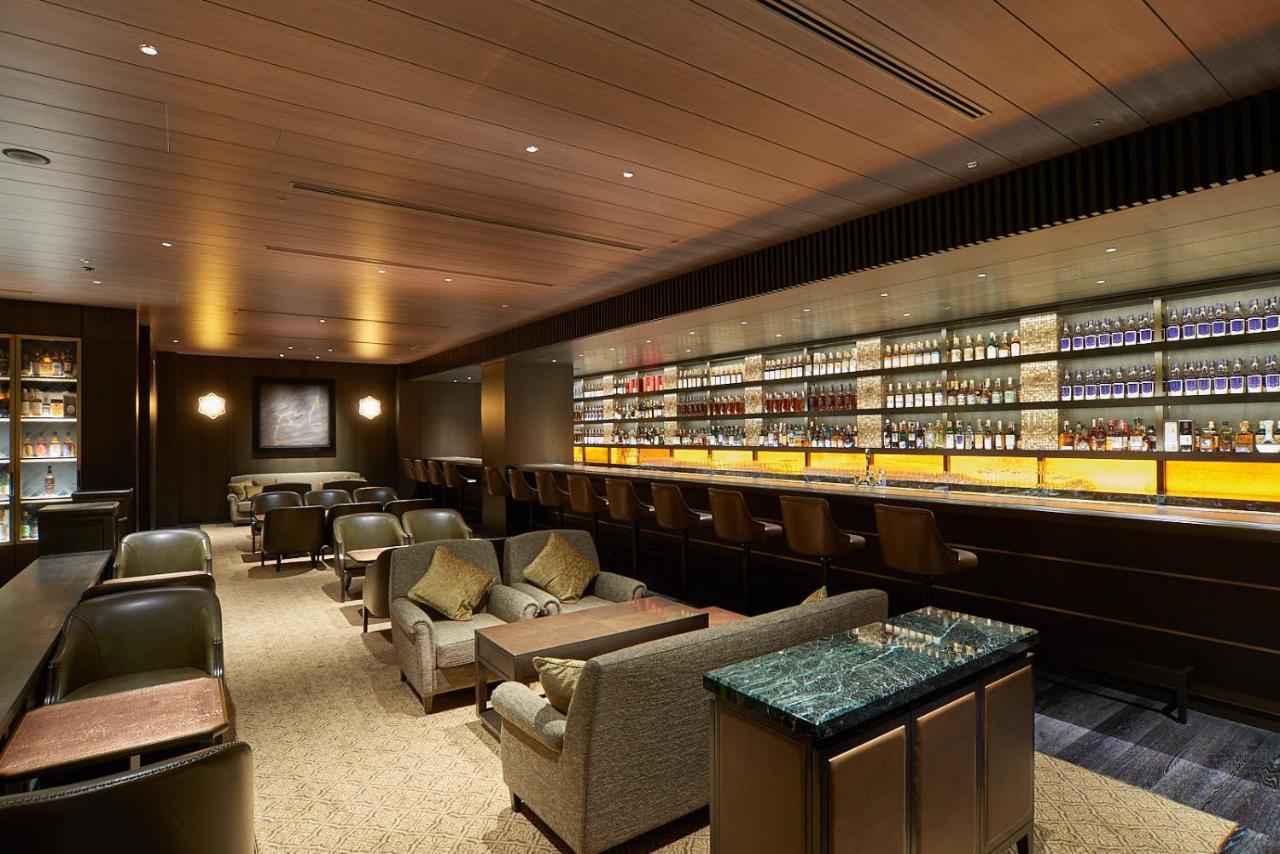 The Okura Tokyo Hotell Eksteriør bilde The bar at the lounge