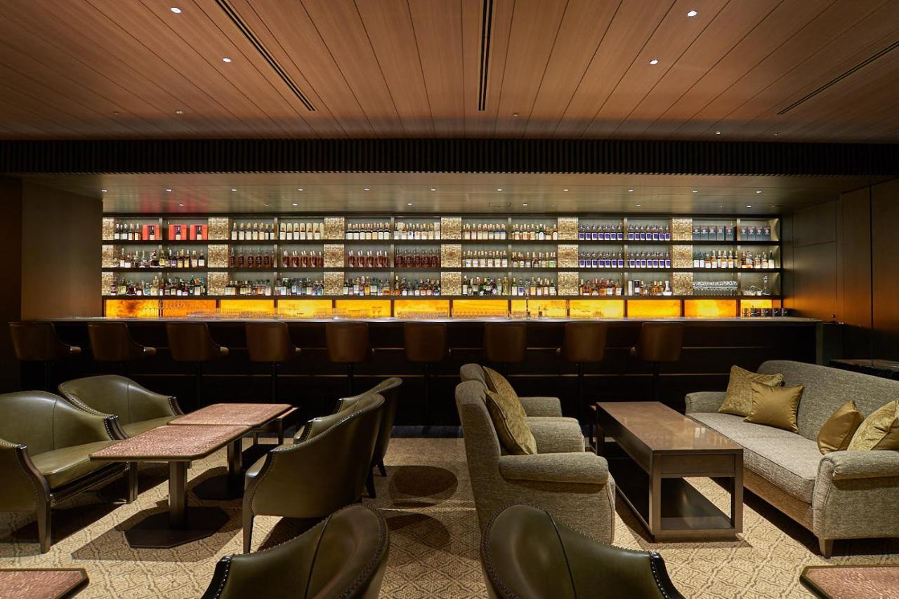 The Okura Tokyo Hotell Eksteriør bilde The bar at the Concourse Lounge